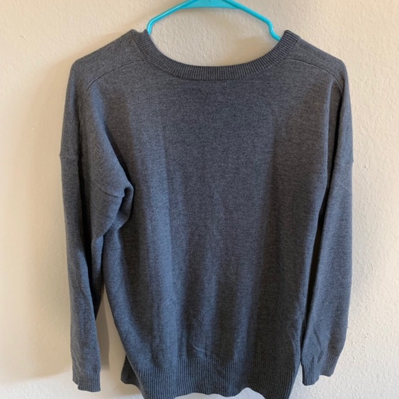 GAP man v-neck sweater - Picture 2 of 3